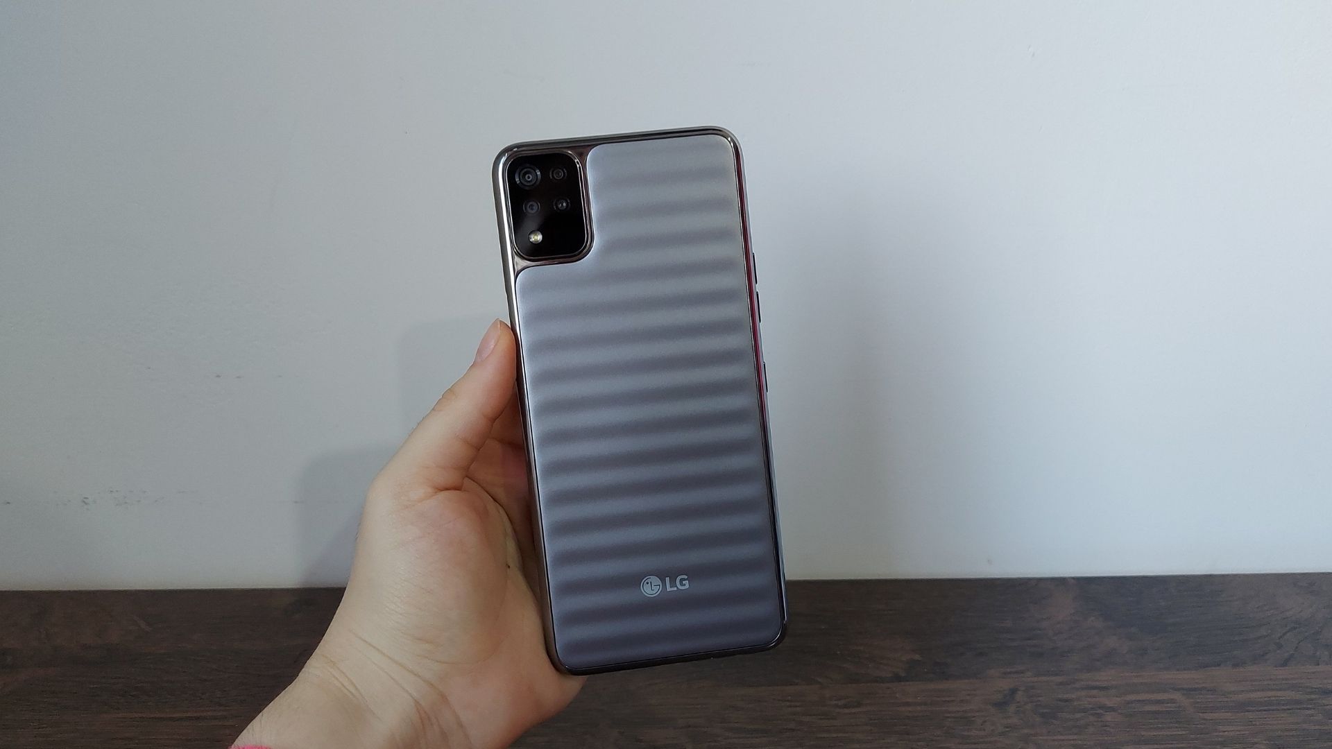 LG K52 tem bateria de 4.000 mAh (Foto: Aline Batista/Zoom)