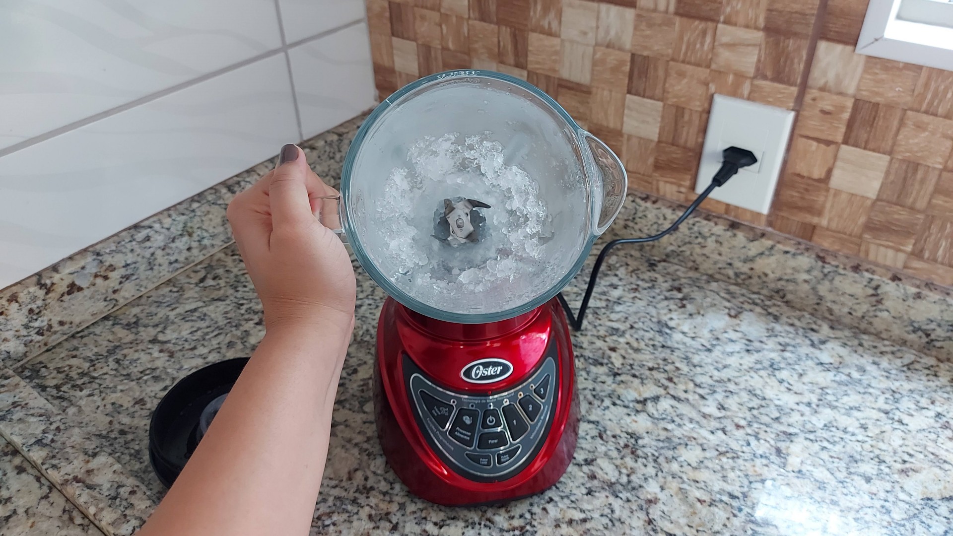 Esse é o resultado da função "Triturar Gelo" no liquidificador Oster New Reverse (Foto: Acervo Pessoal/Ariel Cristina Borges)