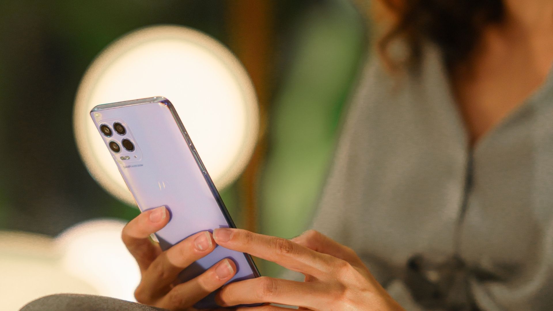 O Moto G100 tem processador potente com suporte às redes 5G. (Foto: Divulgação/Motorola)