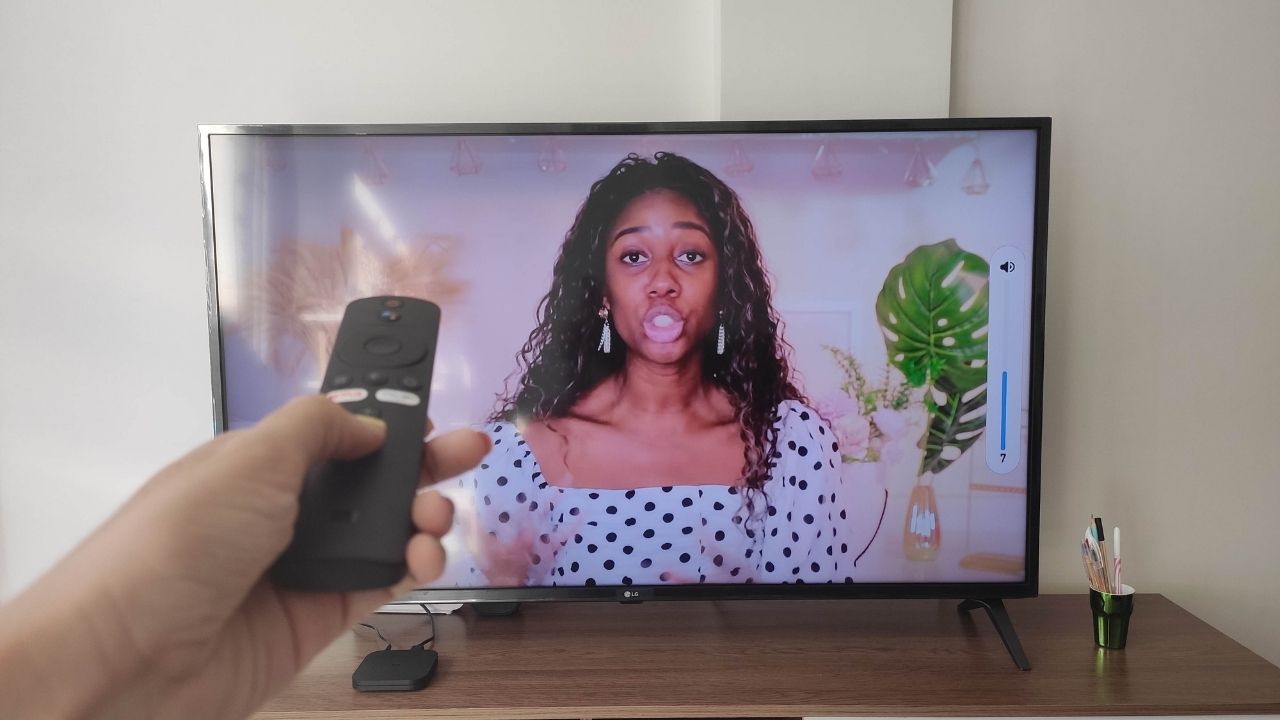 A Mi Box S tem resolução 4K e recurso HDR (Foto: Arquivo pessoal/Gabrielle Nunes)