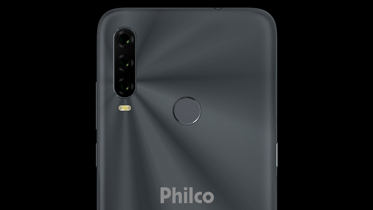 O Philco Hit P10 tem conjunto triplo de câmeras. (Foto: Divulgação/Philco)