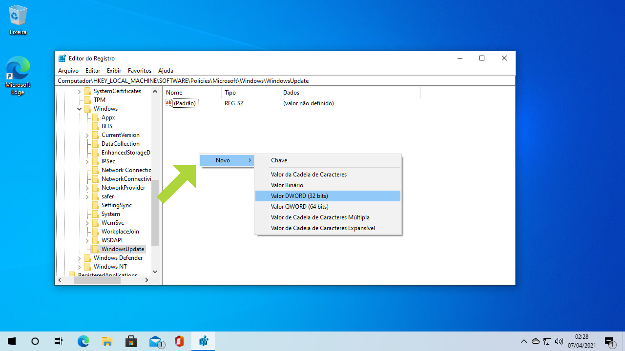 Clique na parte vazia do lado direito da tela para criar um novo Valor DWORD de 32 Bits dentro da pasta WindowsUpdate (Reprodução: Redação Zoom)