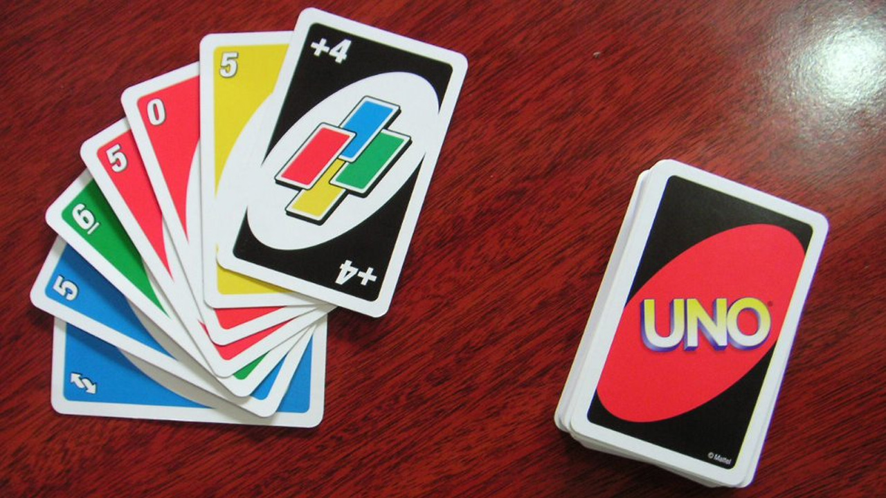 Há diversos tipos e cartas em Uno e suas diferentes formas de serem usadas são o que tornam o jogo tão divertido (Reprodução: PakWheels)