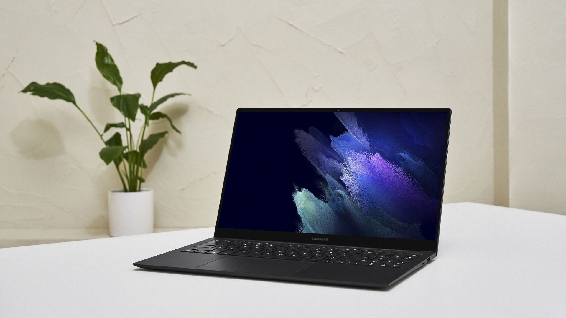 Tela Super AMOLED promete cores mais vivas no Galaxy Book Pro (Foto: Divulgação/Samsung)