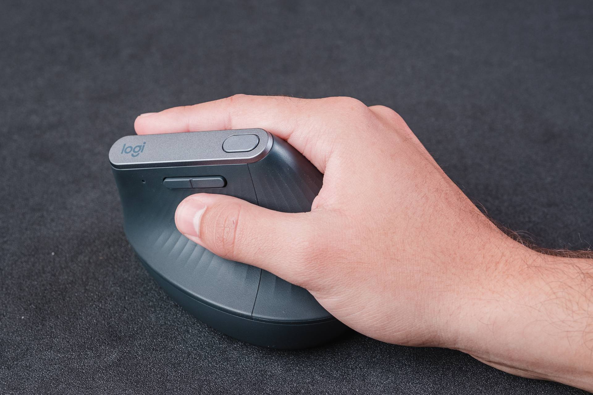 Apesar de um início estranho, em pouco tempo a pegada do mouse se torna natural (Foto: Zoom)