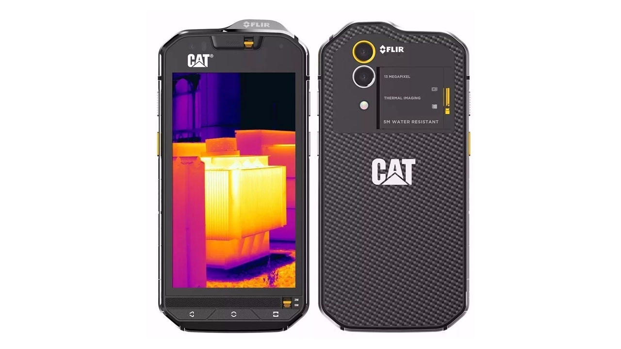 Celular Caterpillar S60 frente e verso em fundo branco
