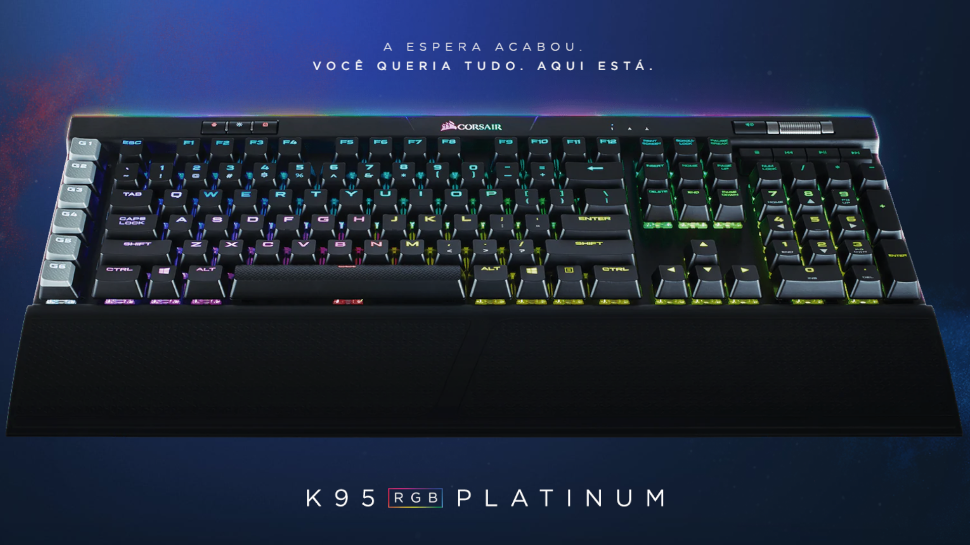 O Corsair RGB Platinum K95 USB é um teclado gamer mecânico completo com tudo que se espera de um teclado gamer (Foto: Divulgação/Corsair)